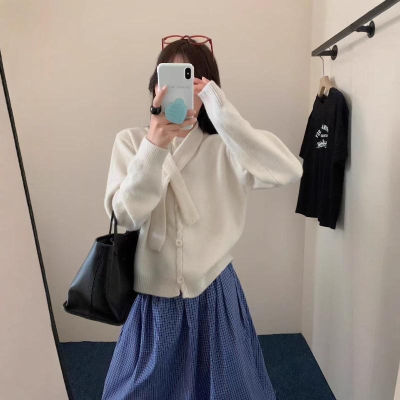 New Solid Color Simple Temperament Single-breasted Knitted Cardigan with Scarf Two-piece Women's Casual Jacket