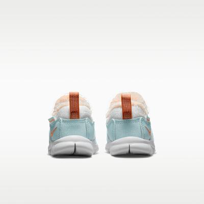 Nike Dynamo Free SE TD 'Summit White Orange Trance'