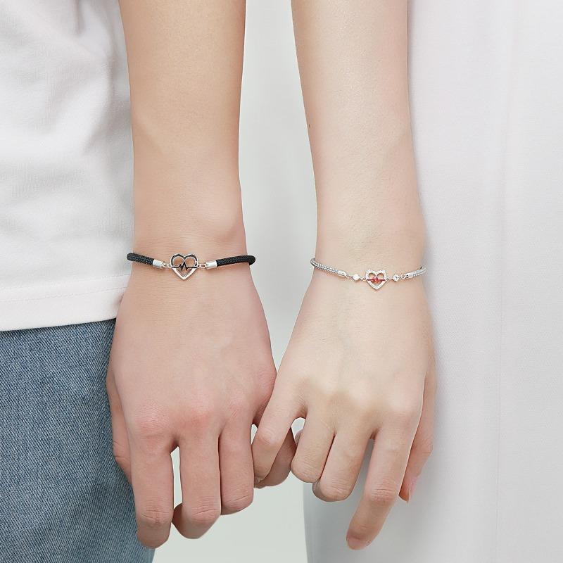 Minimalist Luxury Heart Shape Couple Bracelet Fashion Personalized Hand Chain For Long Distance Gift