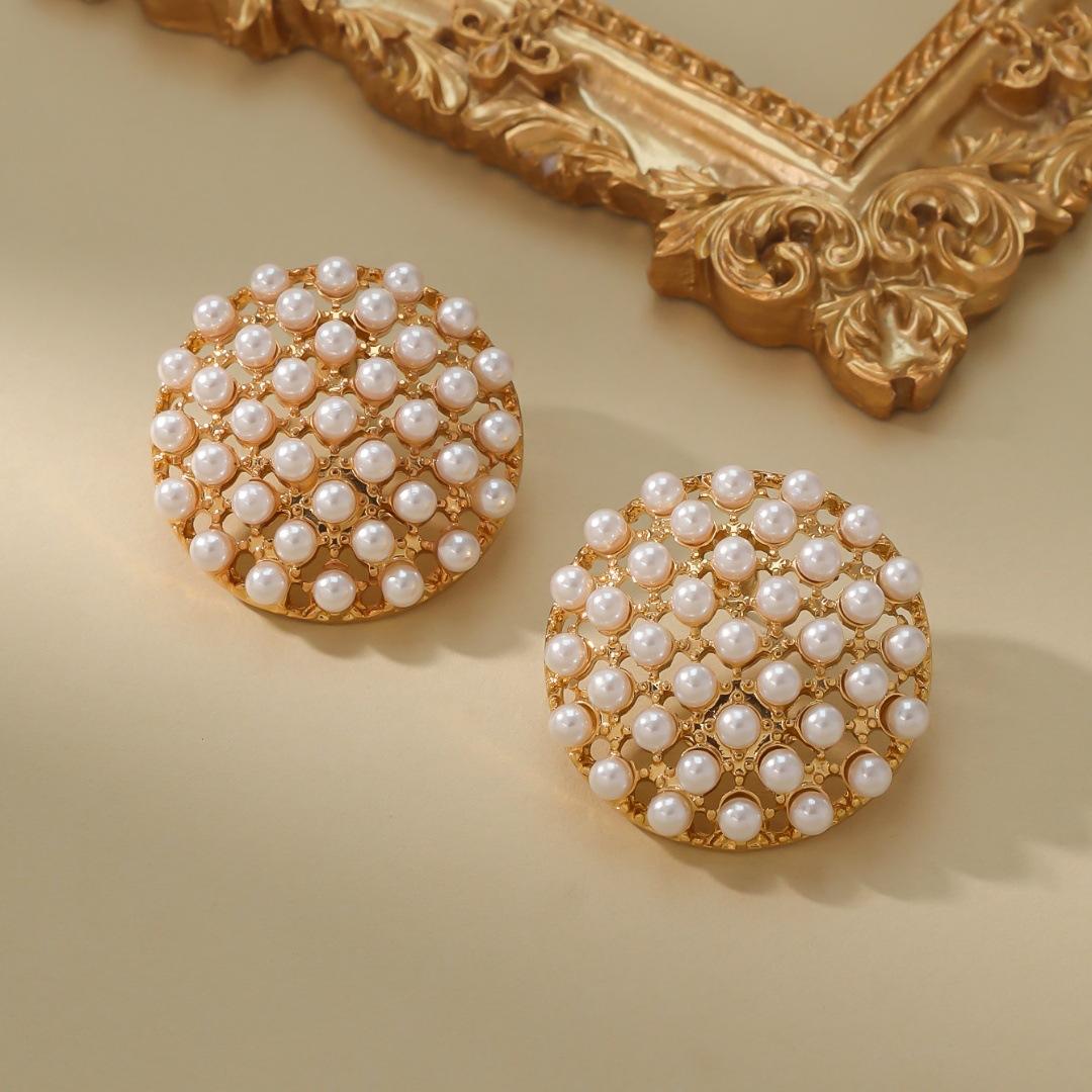 

Цветок Росы Утренний Тычинка оригинал Ретро Ручная Работа Полный Набор Жемчужные Круглые Серьги Французский Высококлассный Легкая Роскошь Сочетание