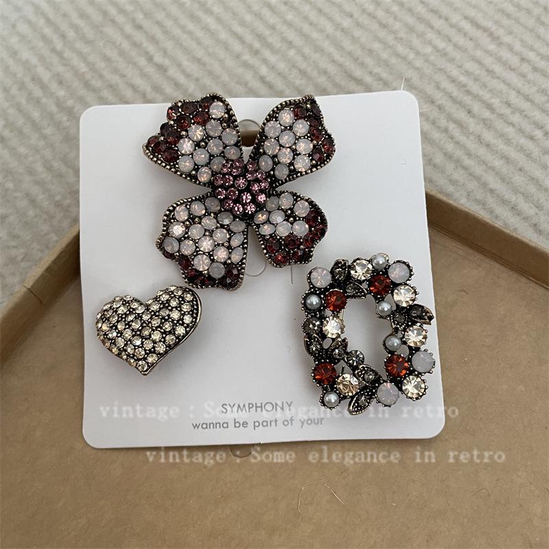 Vintage Distressed Brooch Set: Coco Style Corsage Pin Collection