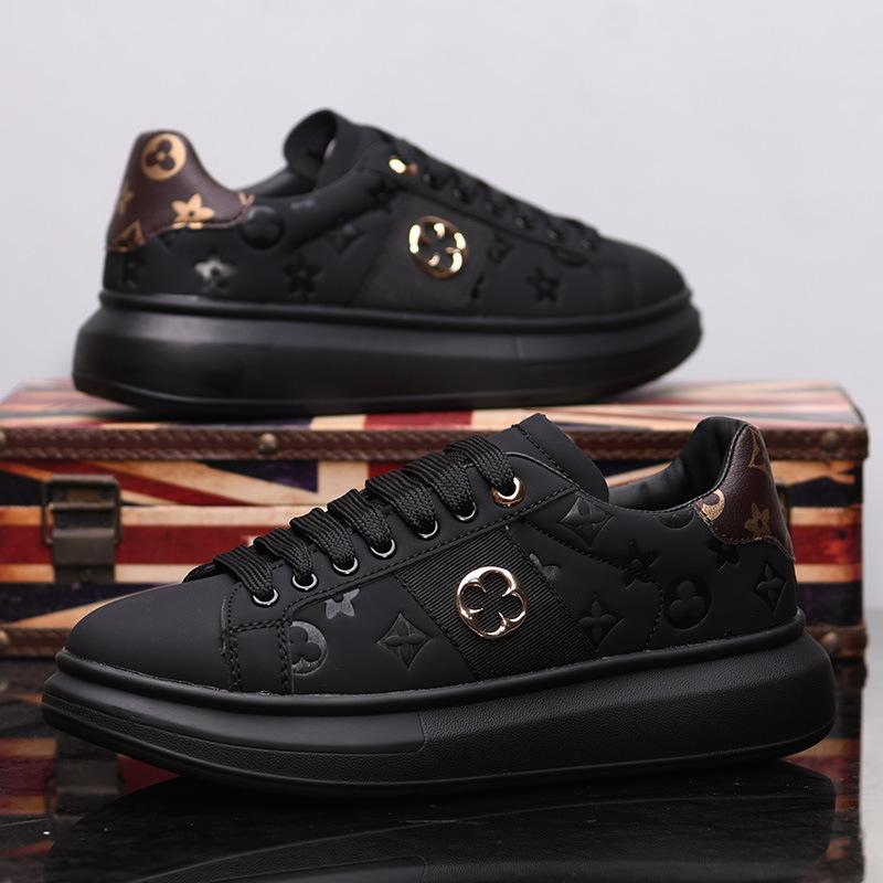 Vår och sommar nya fritidsskor McQueen läder tjock sula höjande andningsbara små vita trendskor 22