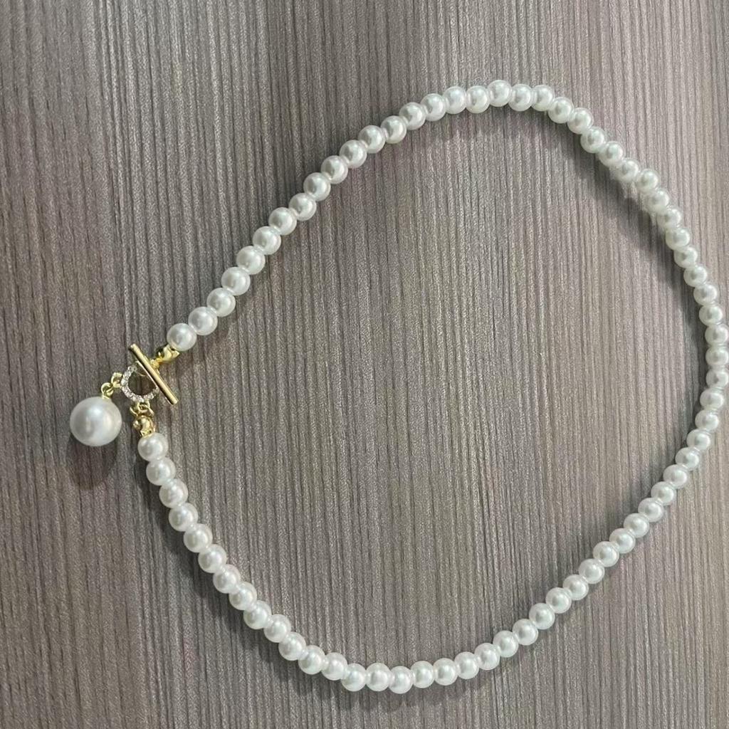 Fashion temperament pearl pendant necklace women's niche design high-end collarbone chain new temperament neck chain