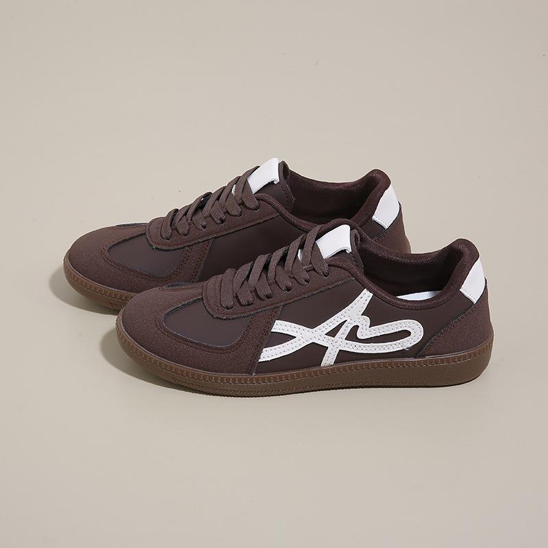 

Модные милые женские балетки 2025 весна осень уличная мода перекрестная шнуровка повседневная обувь легкие удобные нескользящие вулканизированные туфли 44 коричневый