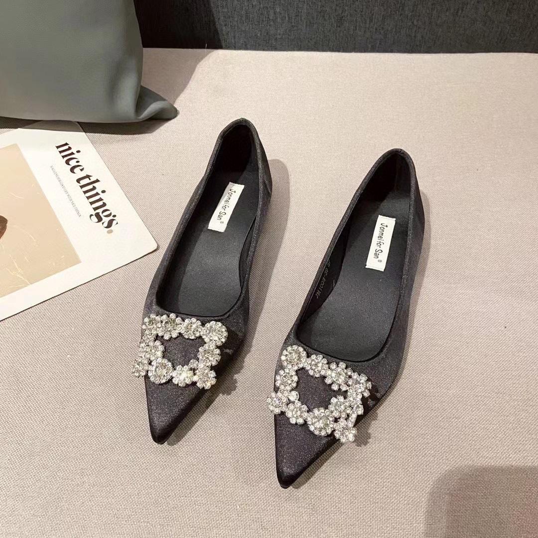 

Four Seasons Shoes Women S Spring And Autumn French Shallow Mouth Soft Sole Shoes Rhinestone Square Buckle Temperament Pointed Flat Sole Single Shoes 35