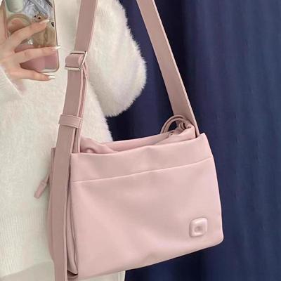 2025 Spring Large Capacity Soft Leather Tote: Stylish Commuter Bag for College Students