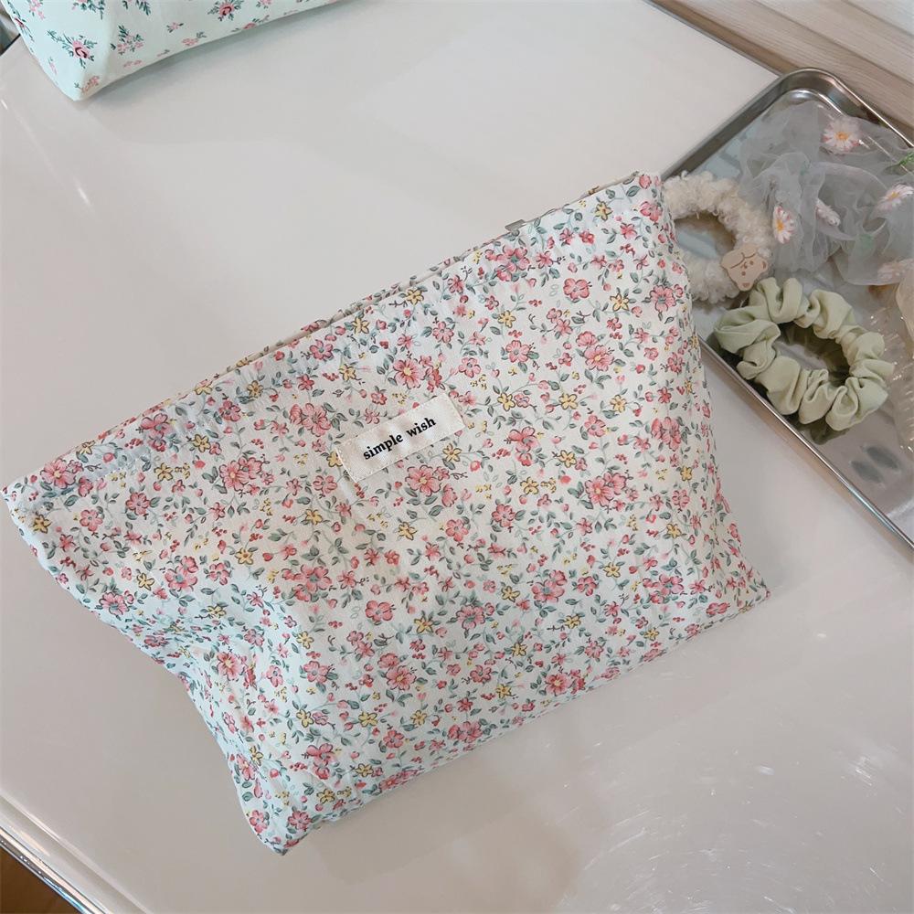 Fresh and Simple Floral Cotton Cloth Small Square Bag Cosmetic Bag Pure Cotton Zipper Liner Bag Clutch Bag
