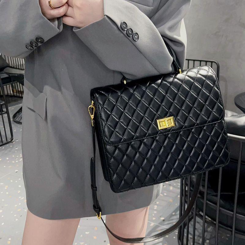 

Advanced Texture Niche Women Bag Bag 2024 New Arrival Genuine Leather Large Capacity Diamond Quilted Handbag Work Clothing Shoulder Messenger Bag Black Square Lock