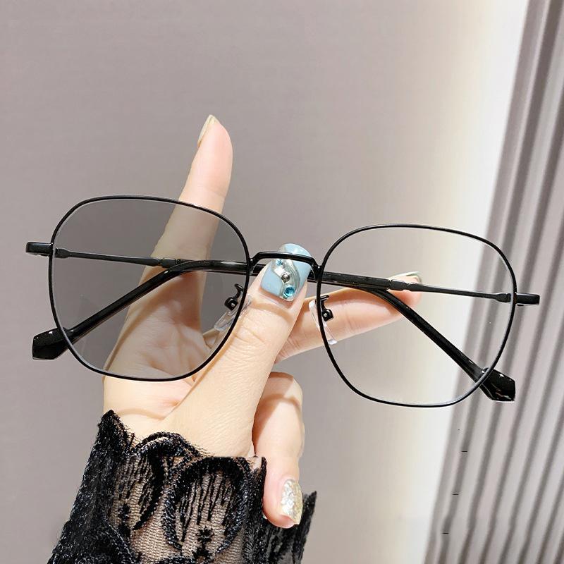 

Светочувствительные очки с функцией защиты от синего света, женские очки для близорукости с большой оправой -3.75