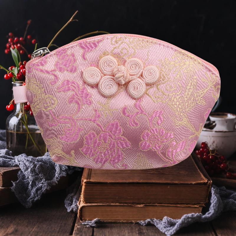 Chinese Yun Jin Seashell Coin Purse: Qipao Hanfu Shopping and Accessories Bag for Women
