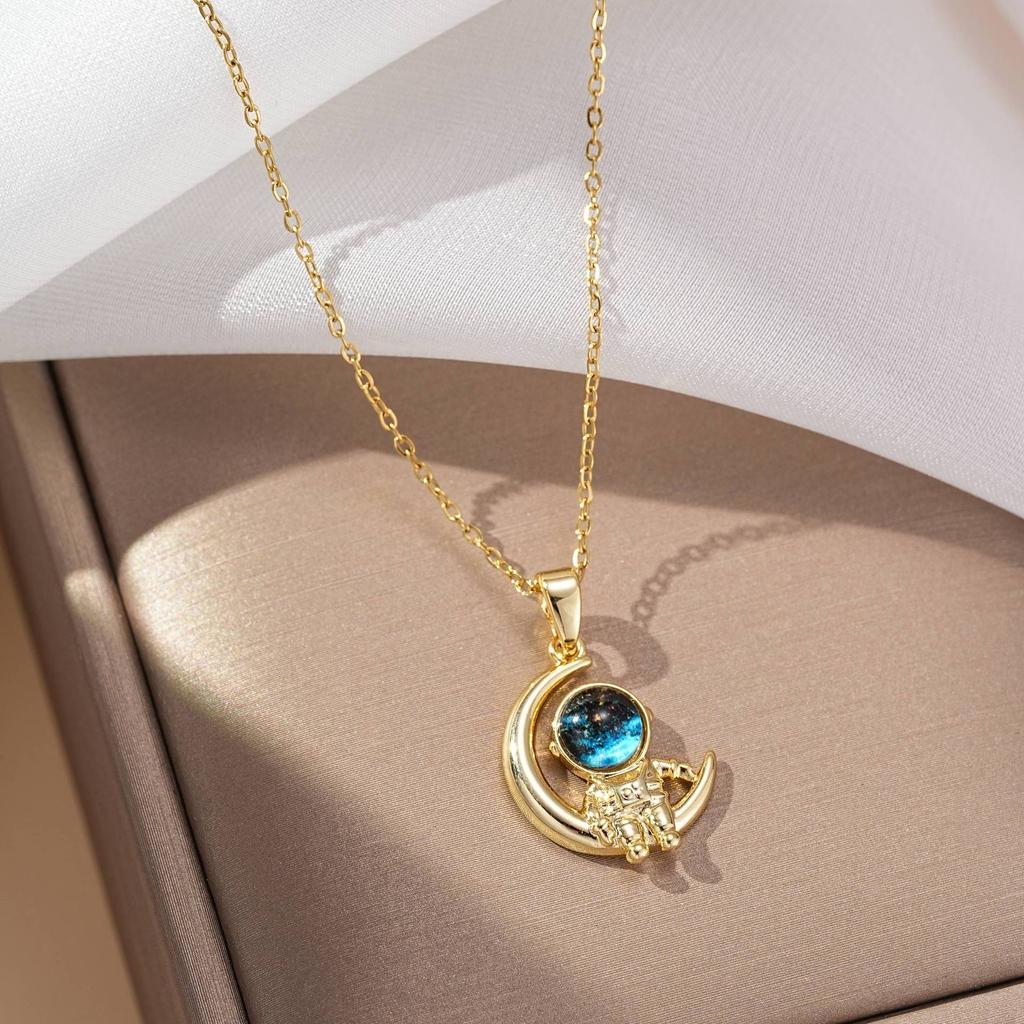 Titanium Steel Star Necklace for Women Planet Moon Astronaut Pendant Necklaces Jewelry Gifts