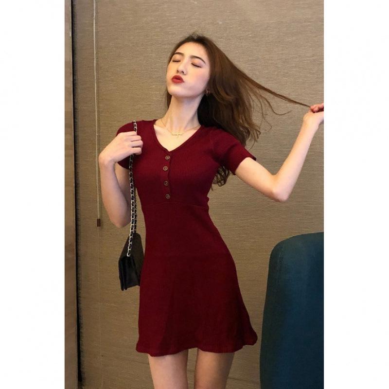 2025 Summer Women's Korean V-neck Slim Fit A-line Knit Dress