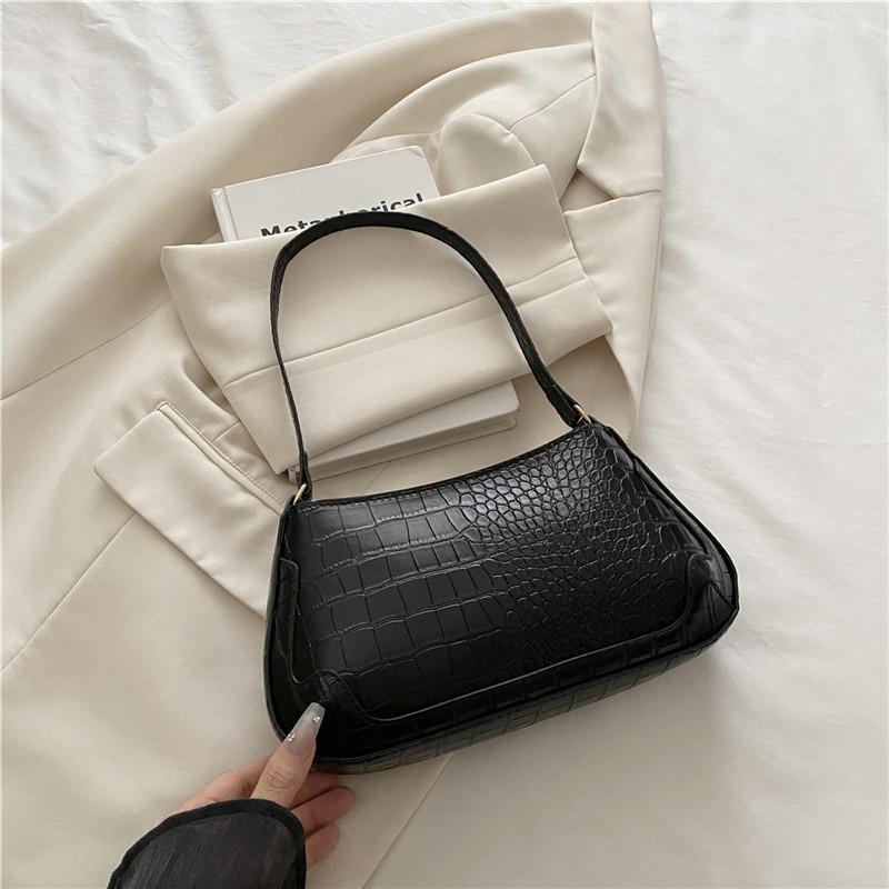 

Exquisite summer bag baguette women s bag new pure white bag versatile handbag shoulder commuter niche bag
