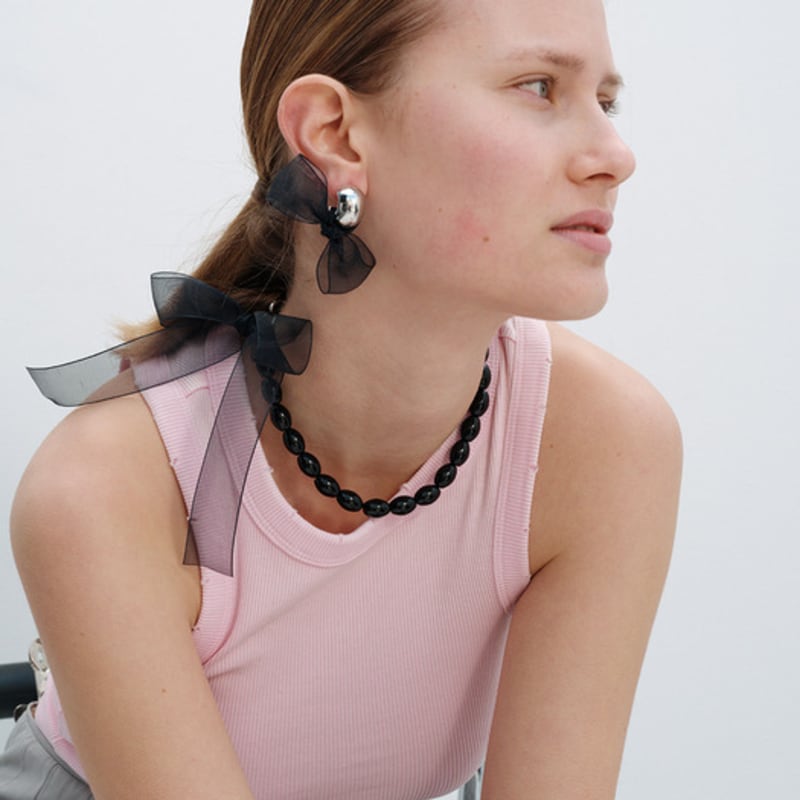 MONDAY EDITION Onyx With Ribbon Necklace