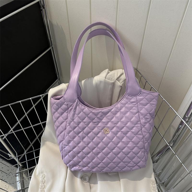 

Stylish And Spacious Xl Tote Bag For Women In Fashionable Colors And Unique Design фіолетовий