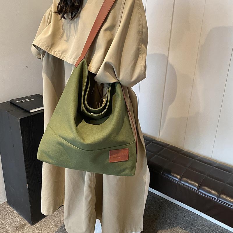 Casual large-capacity canvas bag women's new spring and summer shoulder messenger bag college student tote bag