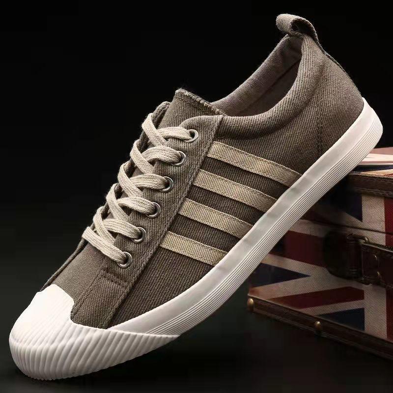 Men's shoes are breathable in , lazy canvas trendy shoes, casual board shoes, versatile men's work cloth shoes