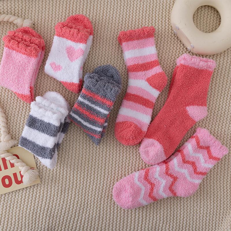 Coral Fleece Socks for Women's Autumn and Winter Warmth Thickened Mid-calf Socks Snow Floor Socks Postpartum Home Sleep Socks Trend