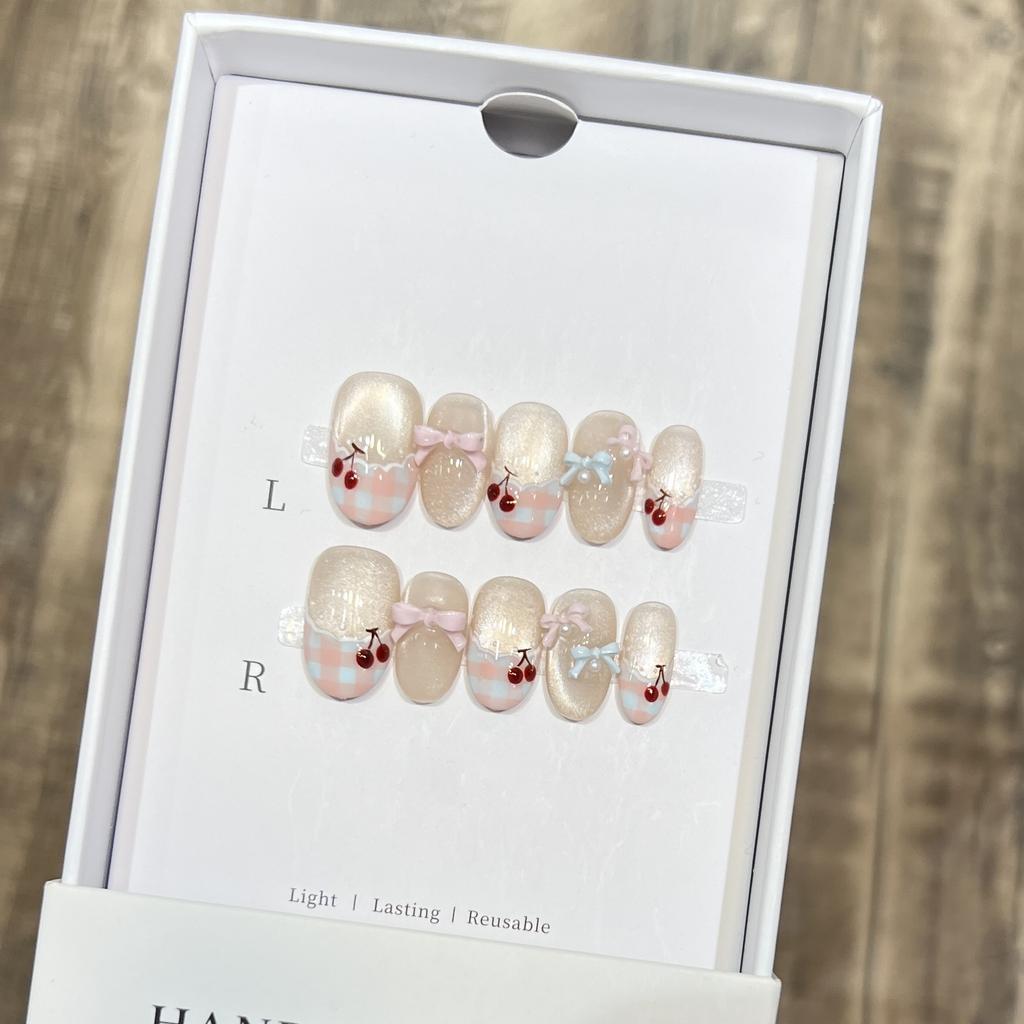 Small, Fresh and Cute French Cat-eye Nail Art Piece Pure Hand-wearing Short Style