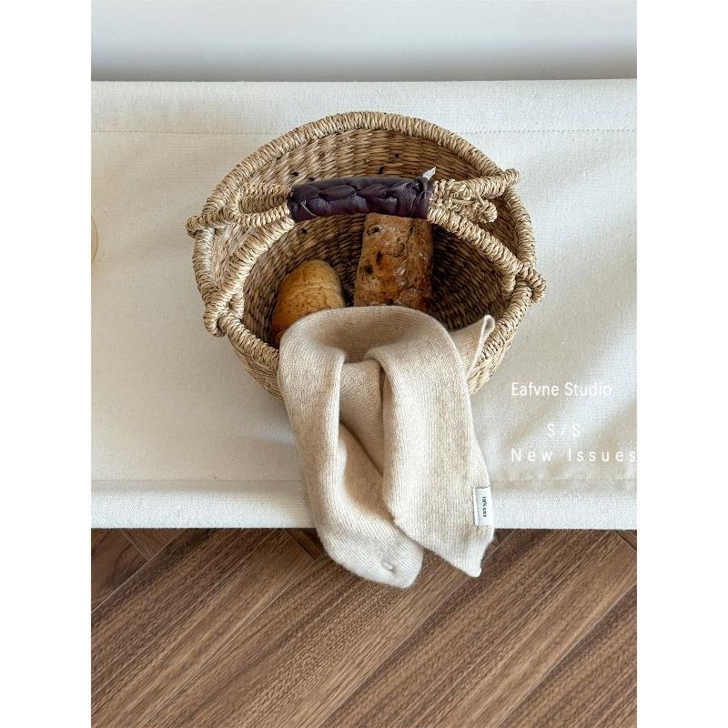 A Versatile and Warm Neckerchief Headscarf Shawl and Scarf for Women in Autumn and Winter