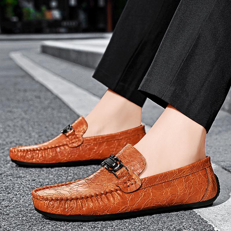 Fashion Brand Luxury Dress Shoes Fashion High Quality Cowhide Loafers Classic Leather Walking Shoes Slip-On Shoes Casual Soft Moccasin