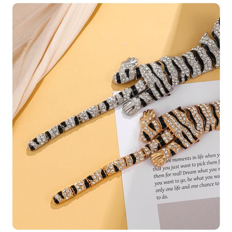 European and American Exaggerated Heavy Industry Animal Tiger Brooch, Large Size, Alloy Diamond Inlaid, Tiger Chest Flower Brooch