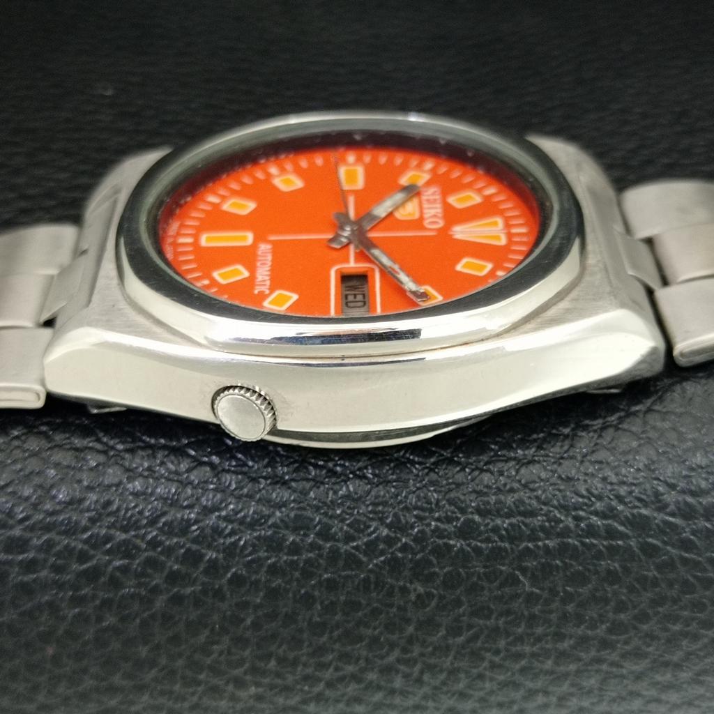 GENUINE VINTAGE SEIKO 5 AUTOMATIC 7009A JAPAN MENS ORANGE DIAL WATCH a708437-1