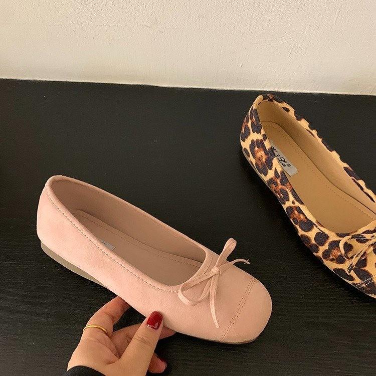 Large size women's shoes 41-43 wide feet bow wedge heel light mouth single shoes women's autumn soft sole versatile ladyshoes grandma shoes