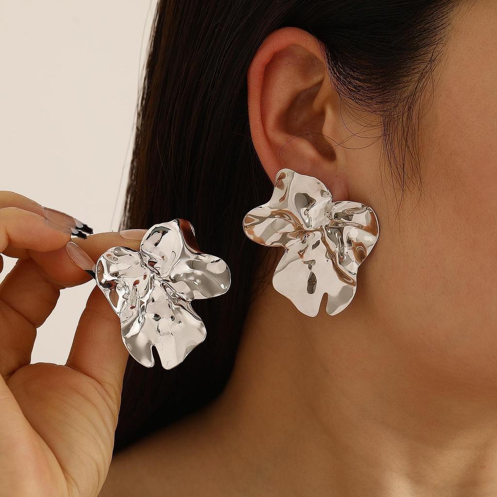 2PCS Flower Stud Earrings for Women Girls Vintage Gold Color Metal Earrings Trendy Daily Wear Fashion Jewelry Gifts