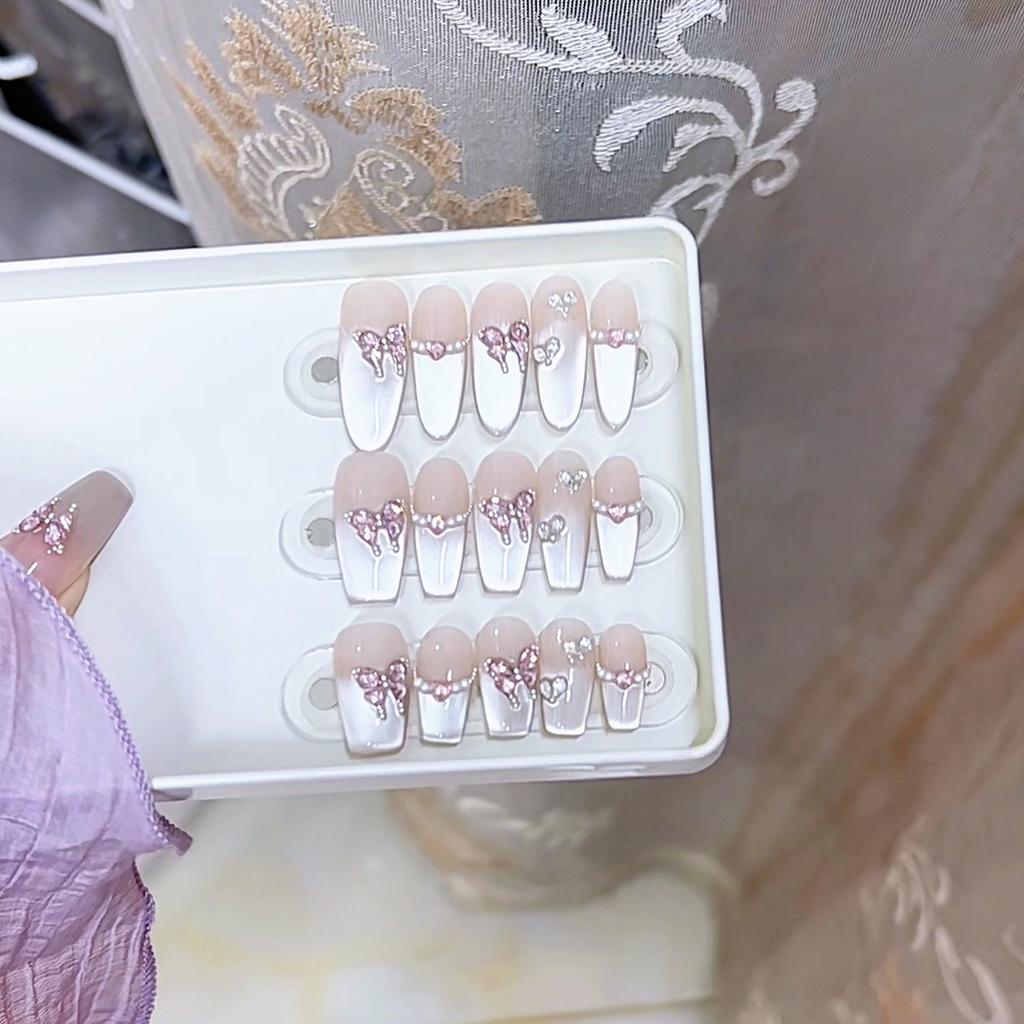 Hand-woven Armor-like Ice-transparent Butterfly Summer Ice-transparent Zircon Butterfly Cat's Eyes Pure Temperament Manicure Stickers
