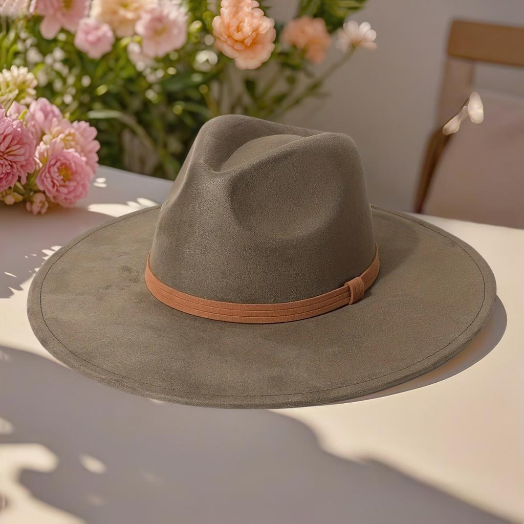 Women's Suede Hat with Colorful Heart-shaped Top and Wide Brim, Gentleman's Hat