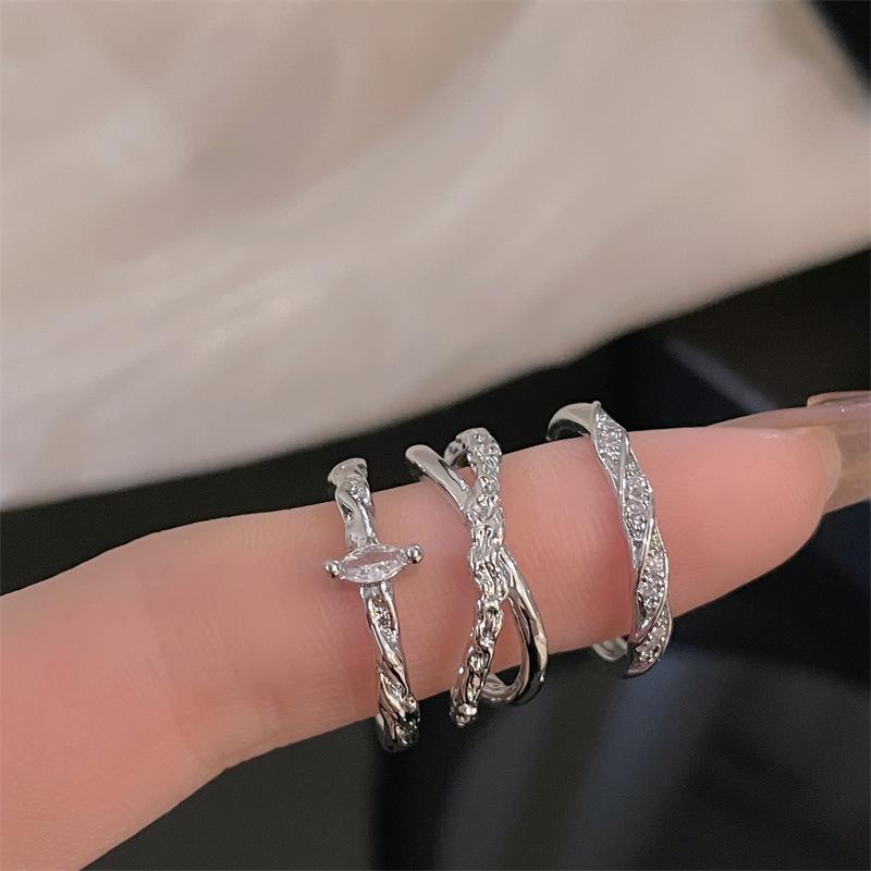 Niche Design, Personality, High-End Zir*****Pen Ring, Stacked Index Finger Ring, Wrinkled Irregular Fashion Ring For Women