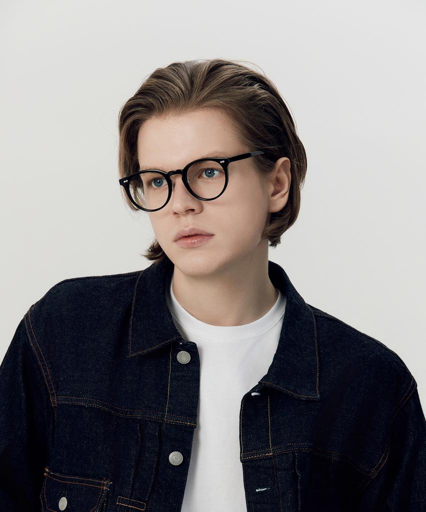 Yunouaieobeul P002 Retro Round Horn-Rimmed Glasses