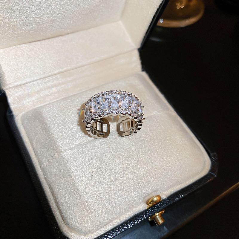 Vintage Palast Blumenring Diamantstil Leichter Luxus Premium Zeigefinger Schmuck
