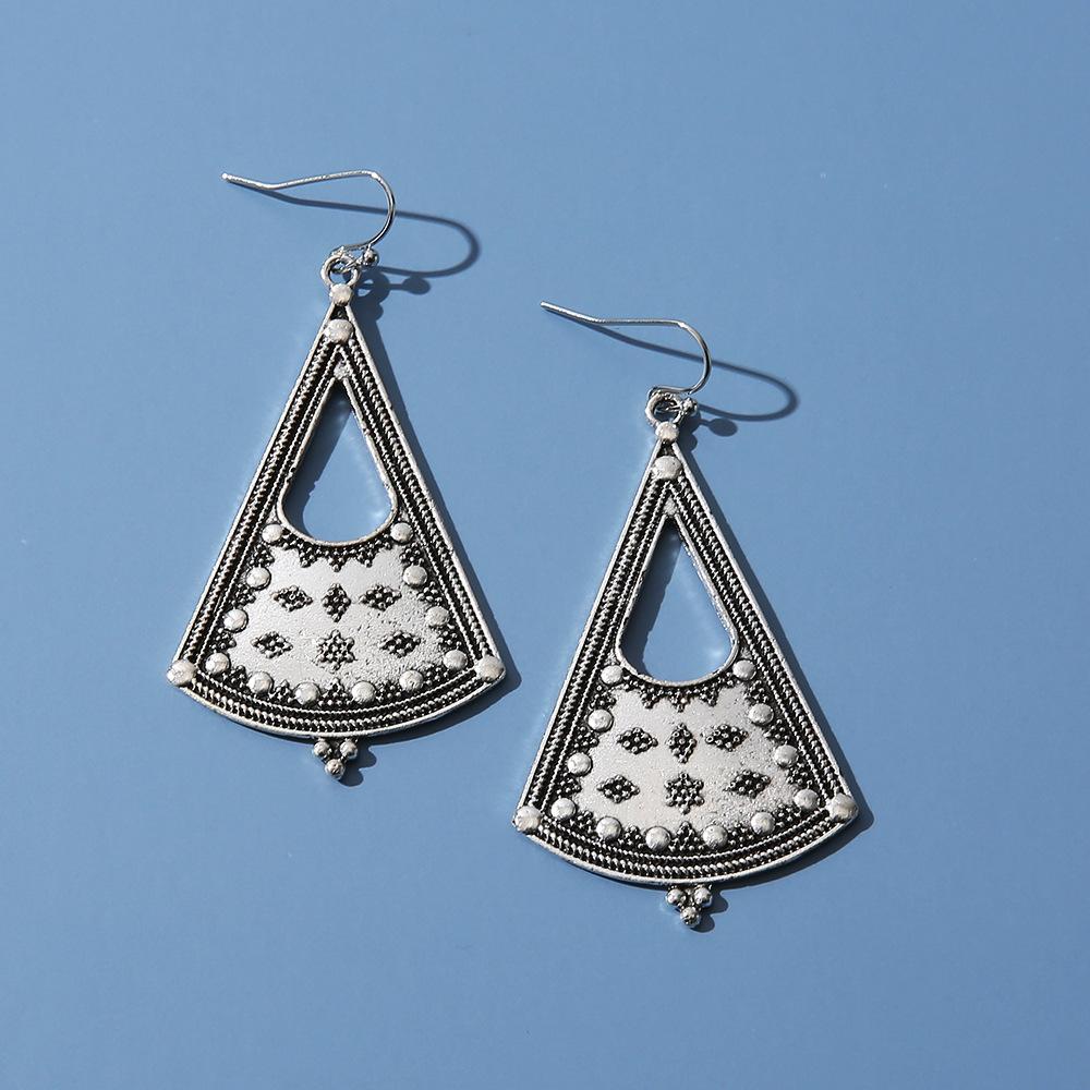 Retro Versatile Earrings Exaggerated Tree Leaf Temperament Stud Earrings Women'S Earrings