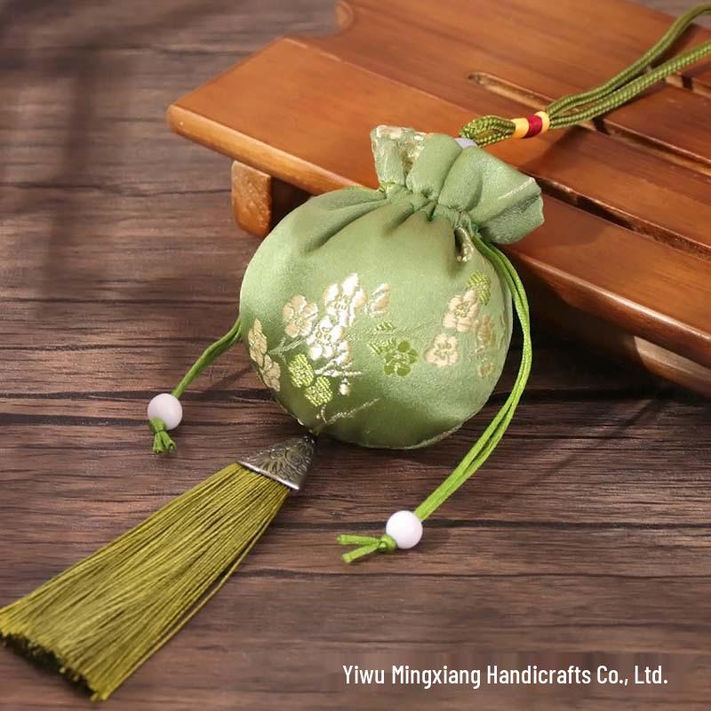 Chinese Mugwort Sachet: Traditional Herbal Mosquito Repellent Car Ornament - Dragon Boat Festival Pendant
