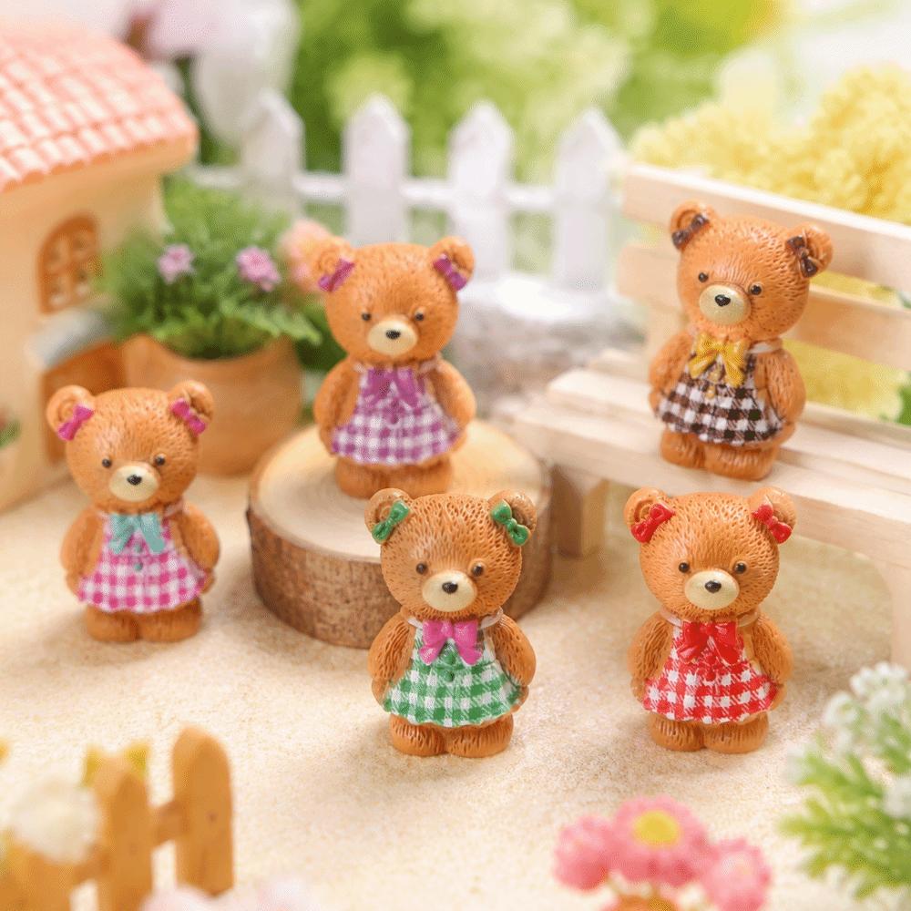 5pcs Resin Little Bear Figurine Mini Desk Bear Decorations Cute Apron Bear Decorations Desktop Use
