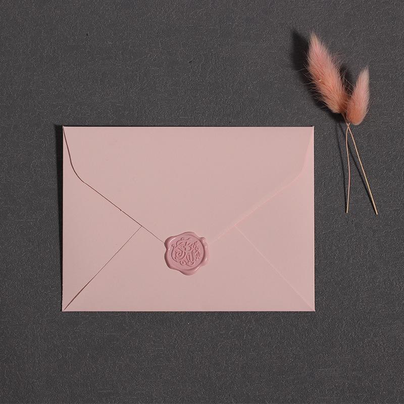 Romantiskt Rosa Kuvert & Brevset: Estetiskt Kärleksbrev med Vaxsigillklistermärke.