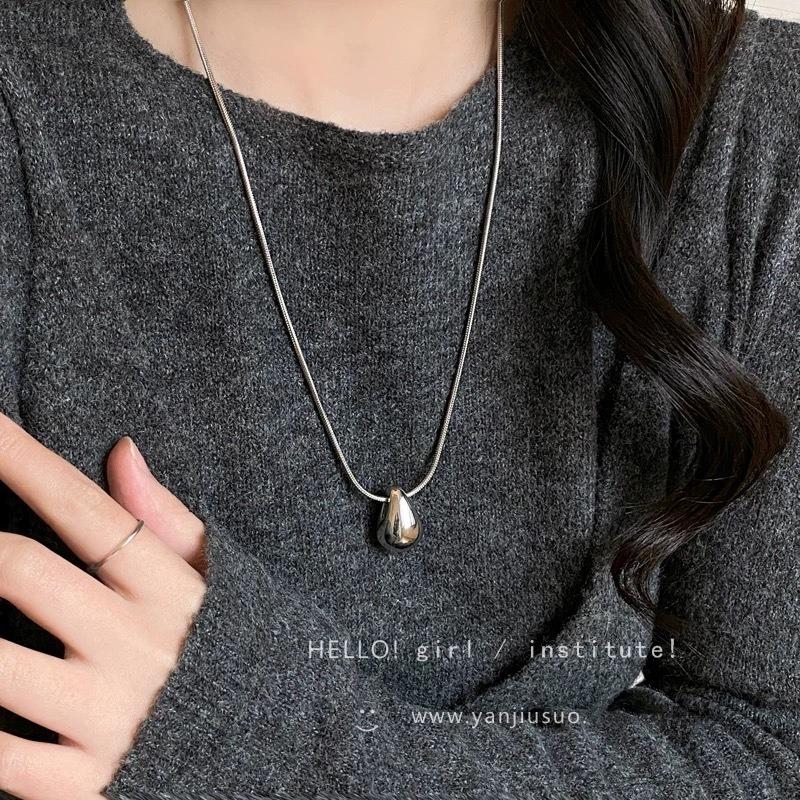 Minimalist Fengshui Drop Pendant Necklace Women's Autumn and Winter Long Sweater Sweater Chain Casual Versatile Light Luxury Premium Accessories