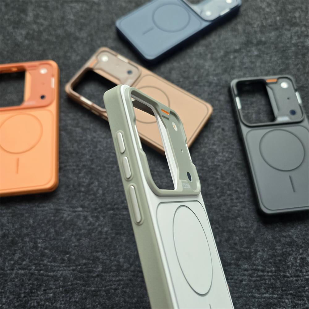 Instant Change Armor Magnetic Hard Phone Case for Samsung S26 Ultra S2 S24 S23 For Wireless Charge Lens Protect Cover