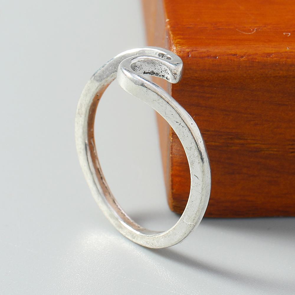 Popular Women's Herringbone Wave Bird Head Laser-Cut Finger Ring