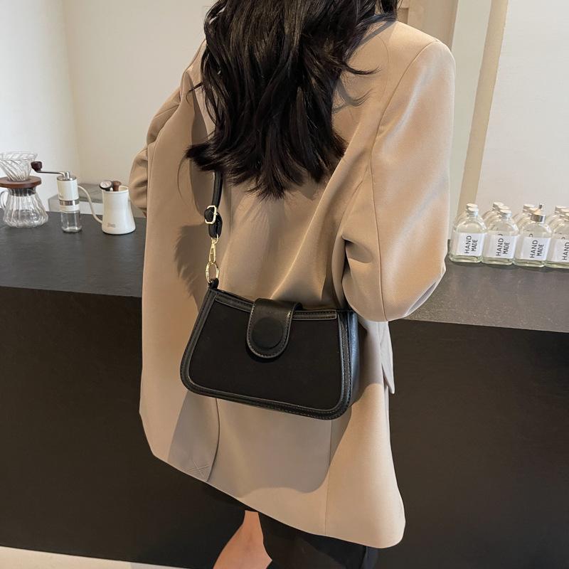 2025 autumn bag women's new sense small bag fashion pearl portable shoulder messenger bag underarm bag women's bag