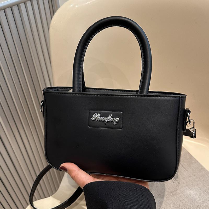 

Популярные сумки этого года для женщин Модные модные сумки-мессенджеры для женщин Универсальные сумки на одно плечо для женщин чёрный