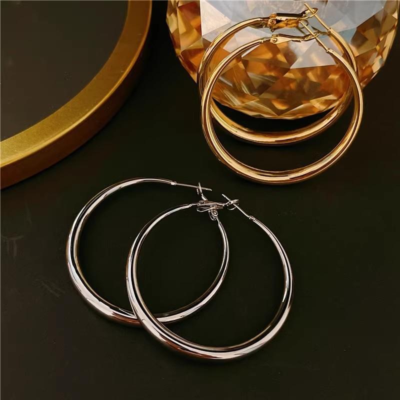

Simple exaggerated big hoop earrings for women золотий
