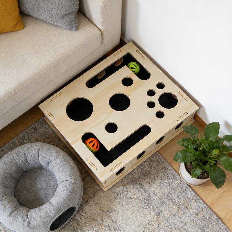 Solid Wood Cat Maze Toy: Interactive Scratching & Digging Game