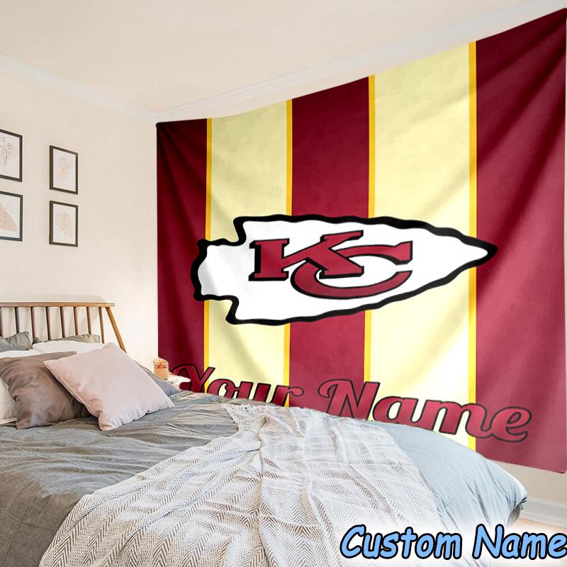 Benutzerdefinierter Name Kansas City Chiefs Helm Bedruckter Wandteppich, für Schlafzimmer, Wohnzimmer, Studentenwohnheim, Große Wanddekoration, Stoffdekoration Fan Geburtstagsgeschenke