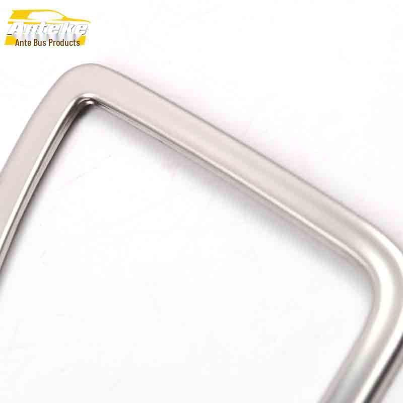 Baojun 530 Haut-parleur de montant A avant Anneau lumineux et Couvercle de console en acier inoxydable Accessoires