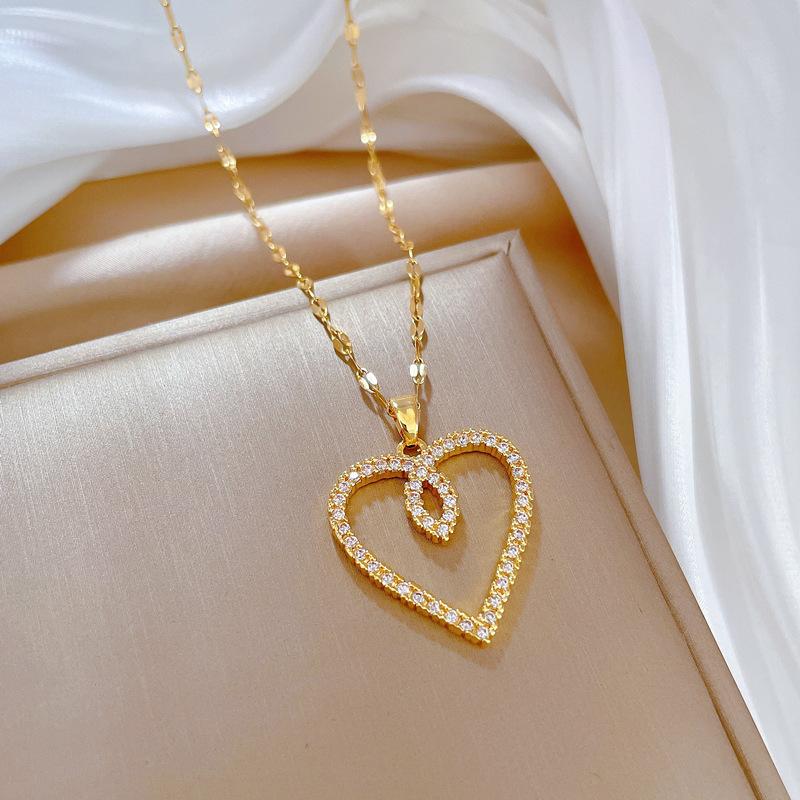Stainless Steel Chain Exaggerated Hollow Zircon Love Heart Pendant Necklace for Women Teen Girls Fashion Choker Jewelry Gifts