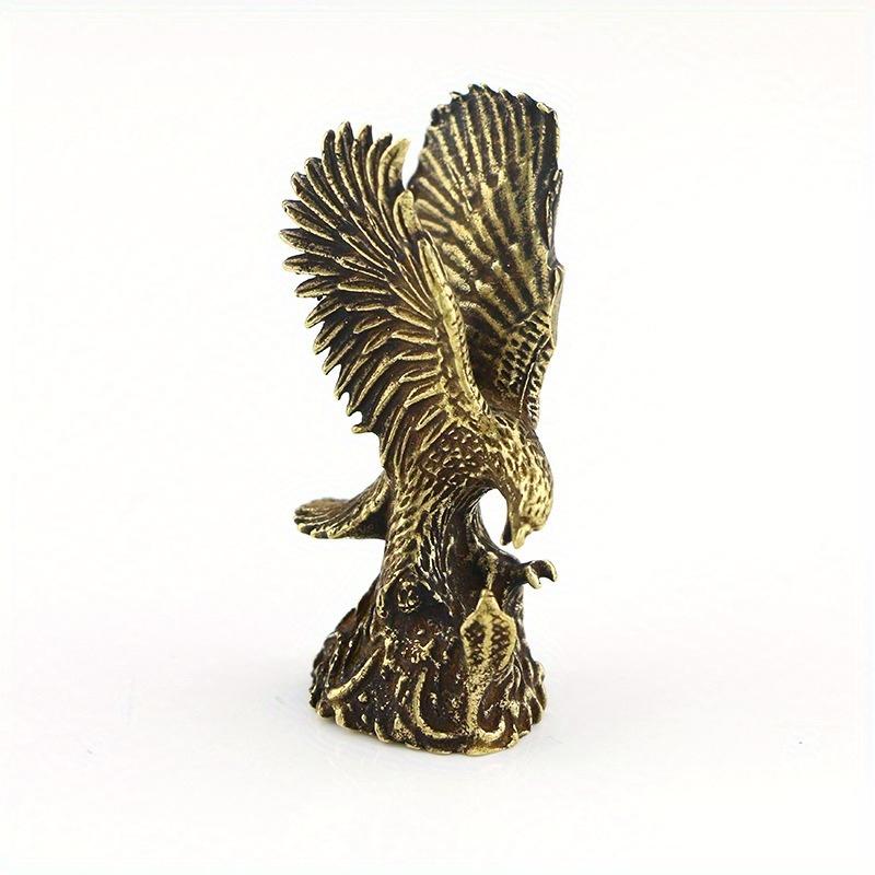 1pc Antique Flying Eagle Mininature Ornaments Copper Small Animal Office Decor Casting Ancient Crafts Collection Gifts