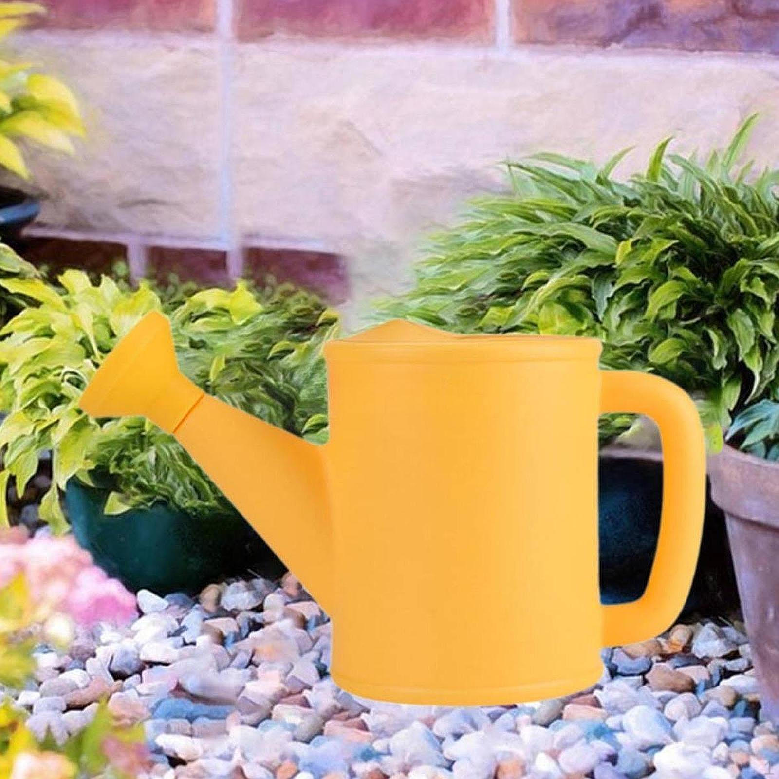 

Small Watering Can 23.7oz with Sprinkler Head Household Ergonomic Handle Sprinkling Kettle for Beach жовтий